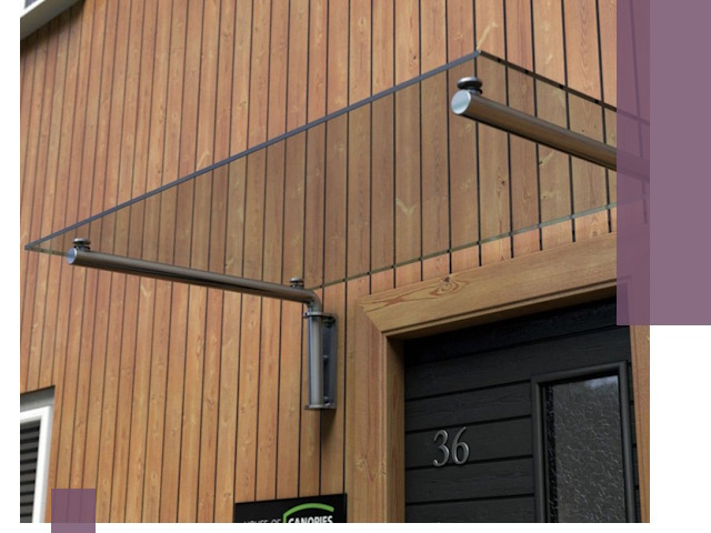 Стеклянные козырьки на входы и фасады в Мичуринске