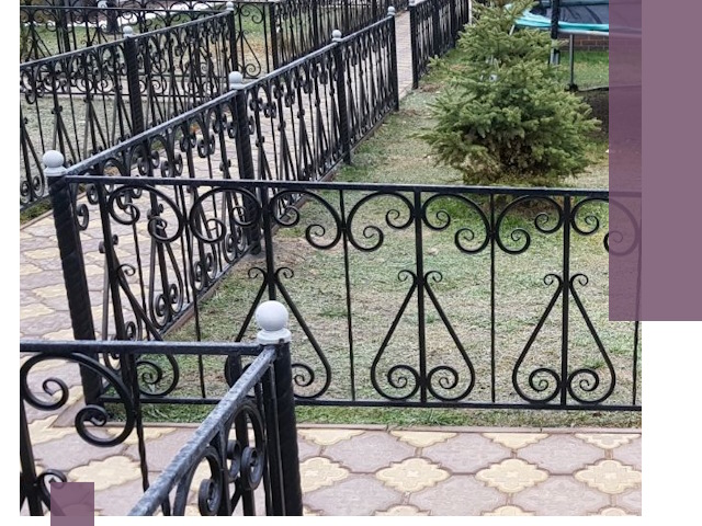 Кованые газонные ограждения под ключ в Мичуринске